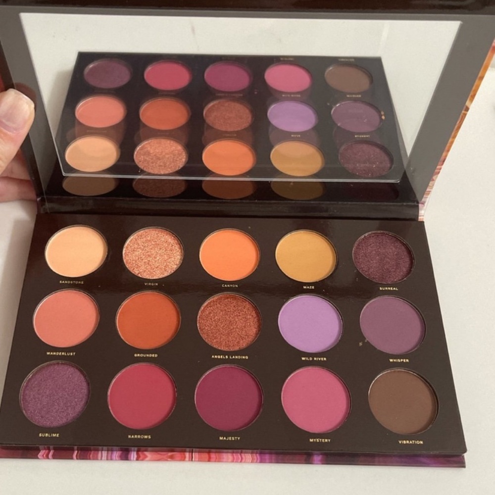 ZION NEW Eyeshadow Palette